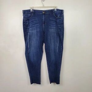 Lane Bryant Boyfriend Medium Wash Light Distressing Raw Hem Stretchy Jeans Sz 22